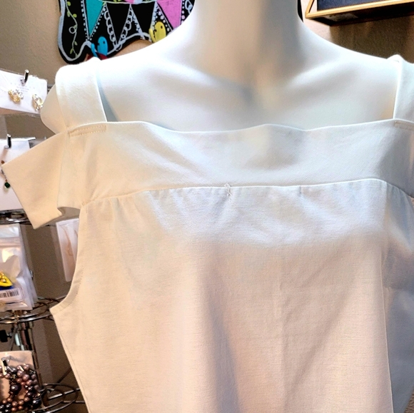 women's blouse - Picture 4 of 4